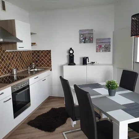 Lucky - No 23 Apartment *